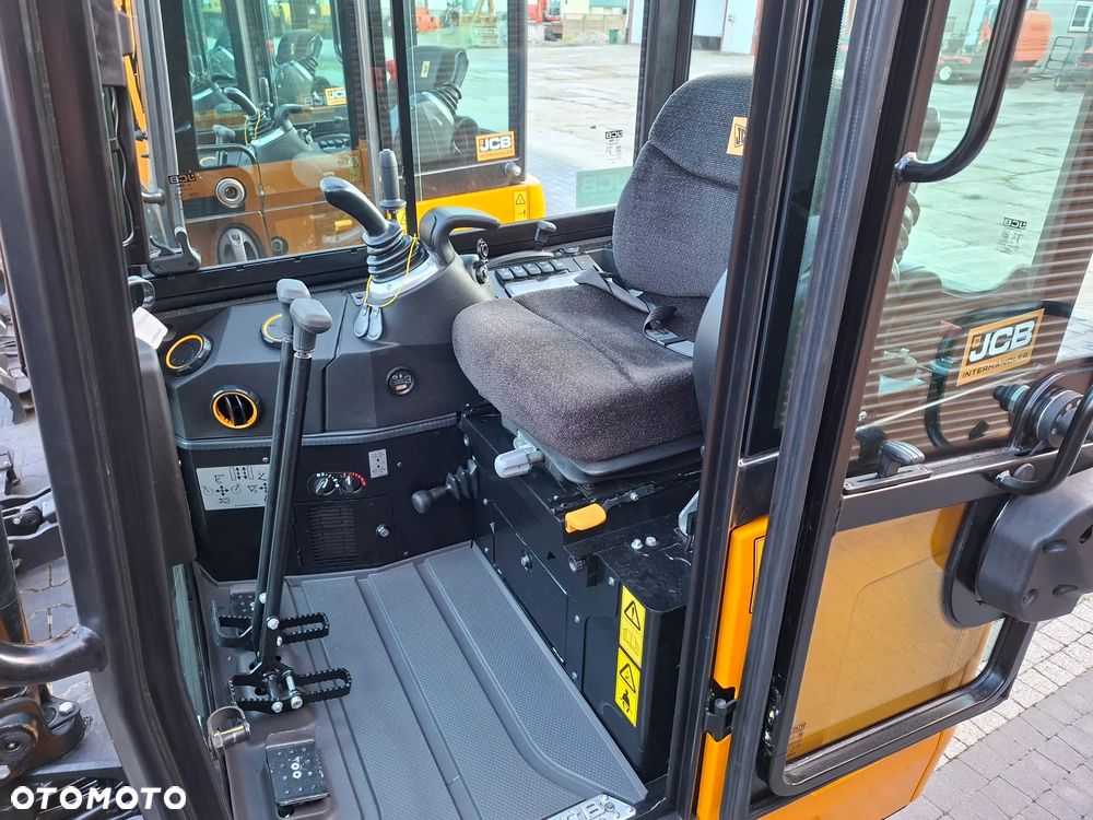 JCB 16 C-1 NOWA - 4