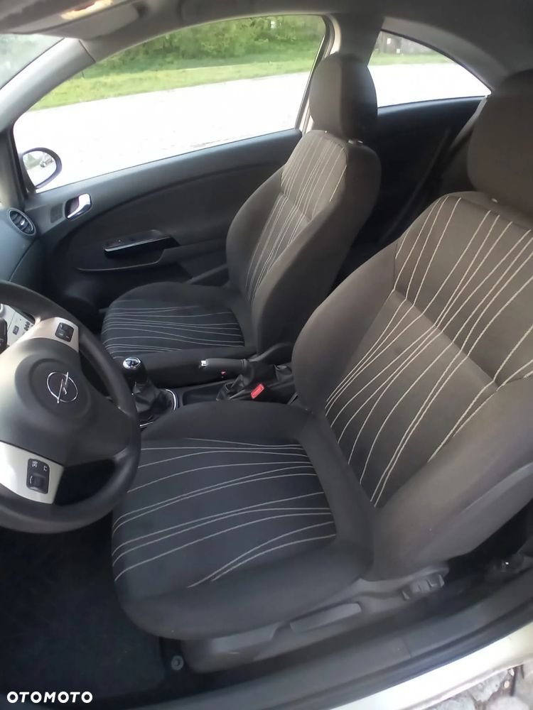 Opel Corsa - 11