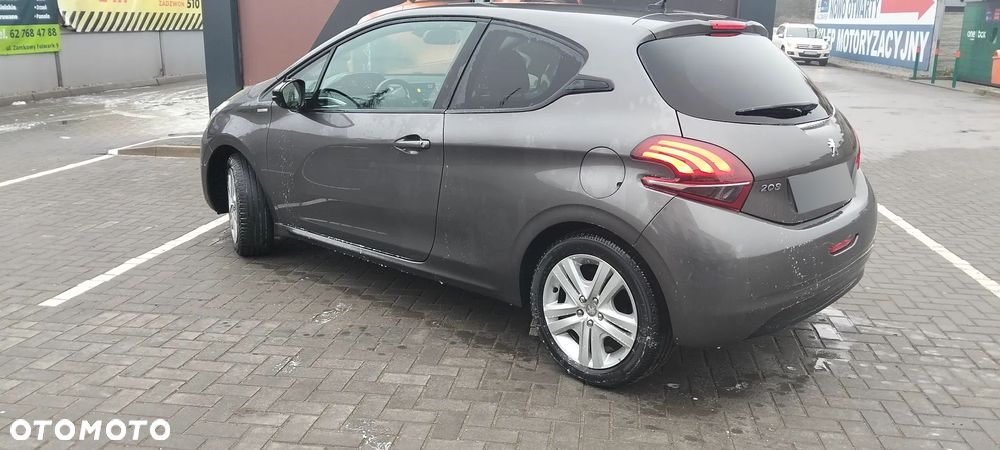 Peugeot 208 82 PureTech Style - 8