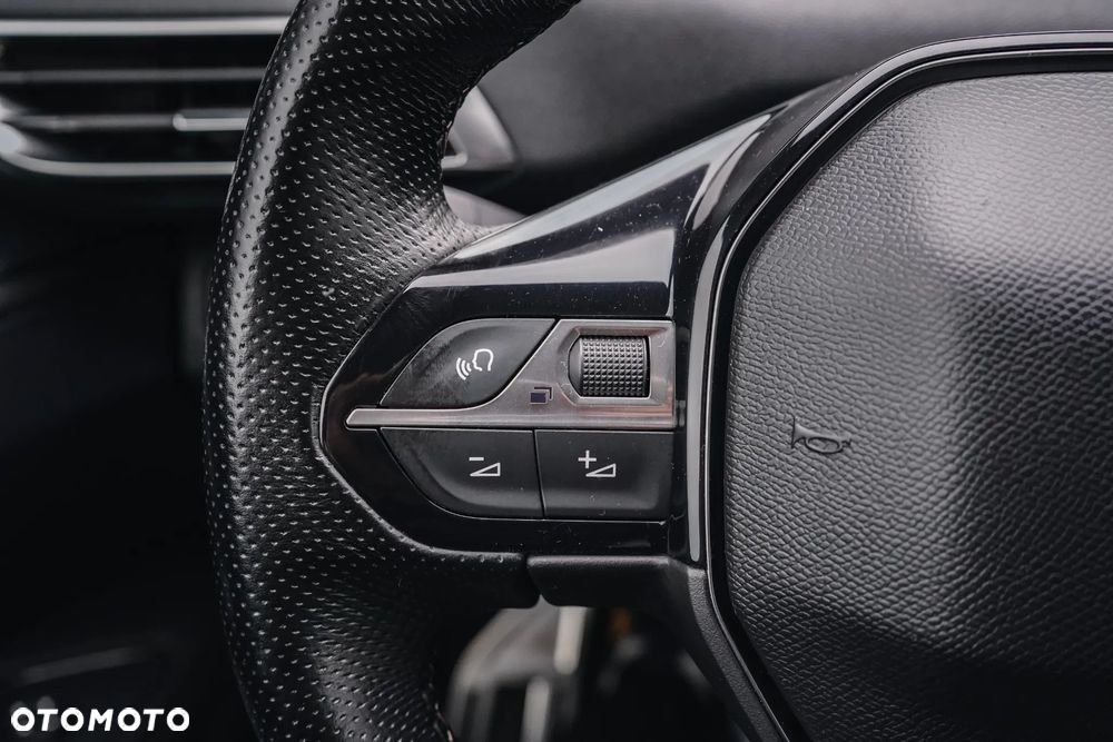 Peugeot 3008 1.2 PureTech GT S&S - 33