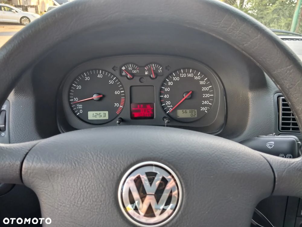 Volkswagen Golf 1.6 Basis - 11