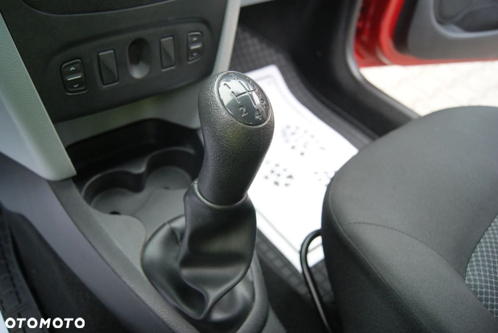Dacia Logan 1.2 16V Laureate - 27
