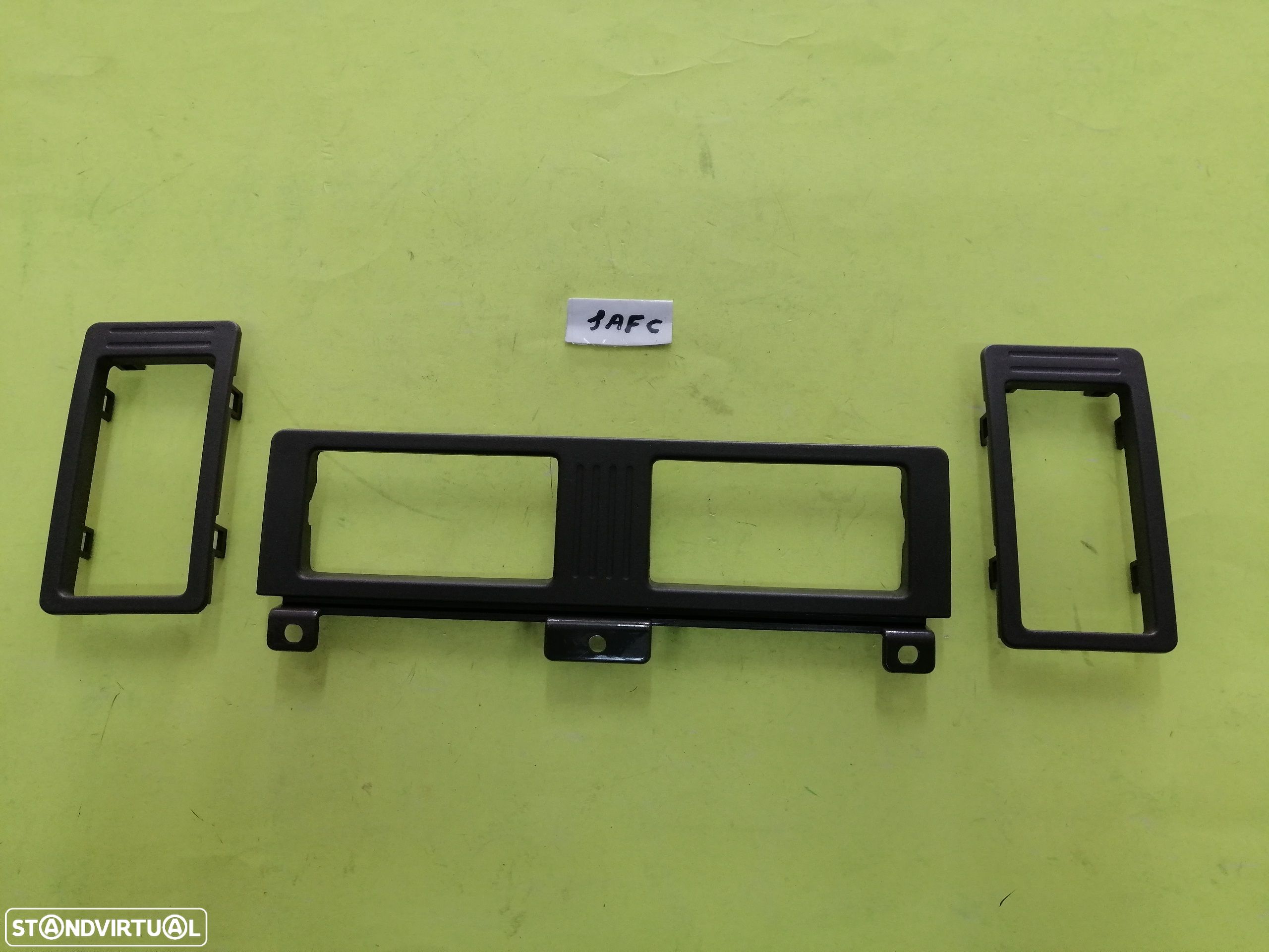 Aros / Moldes do tablier das saidas de ar Nissan Pickup D21 NOVOS - 1