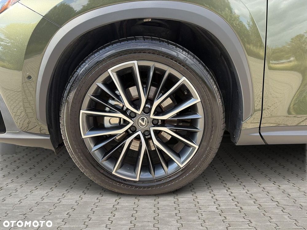 Lexus NX 350h Omotenashi AWD - 32