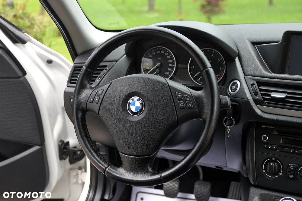 BMW X1 sDrive18i - 34