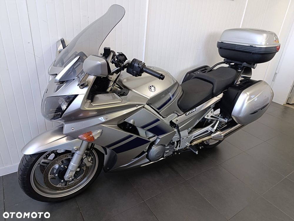 Yamaha FJR - 6