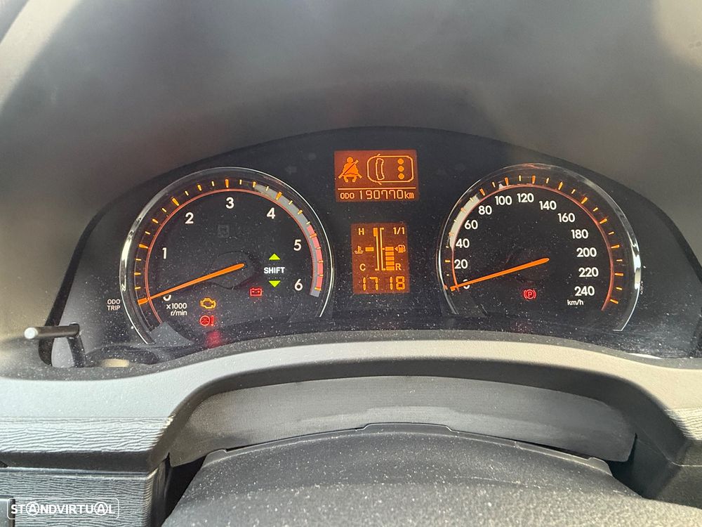 Toyota Avensis SW 2.2 D-4D Ex.+Pele+GPS - 10