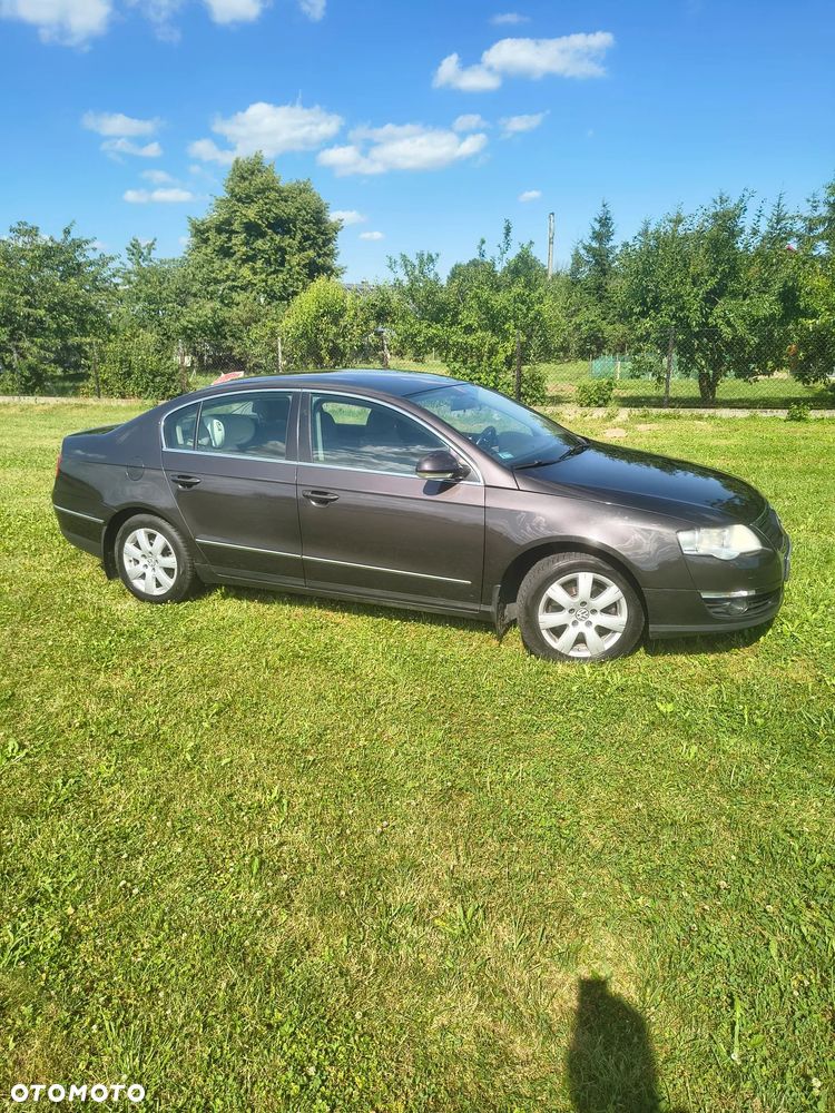 Volkswagen Passat - 3