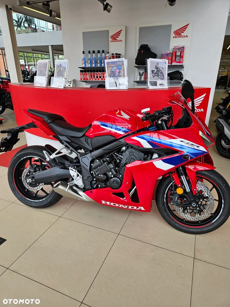 Honda CBR - 7