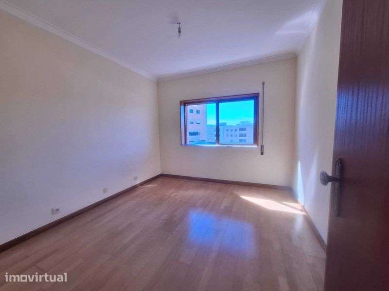 Apartamento em Ferreiros Braga - Grande imagem: 3/7