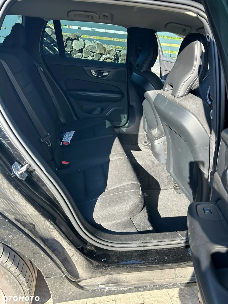 Volvo V60 B3 B Momentum Pro - 17