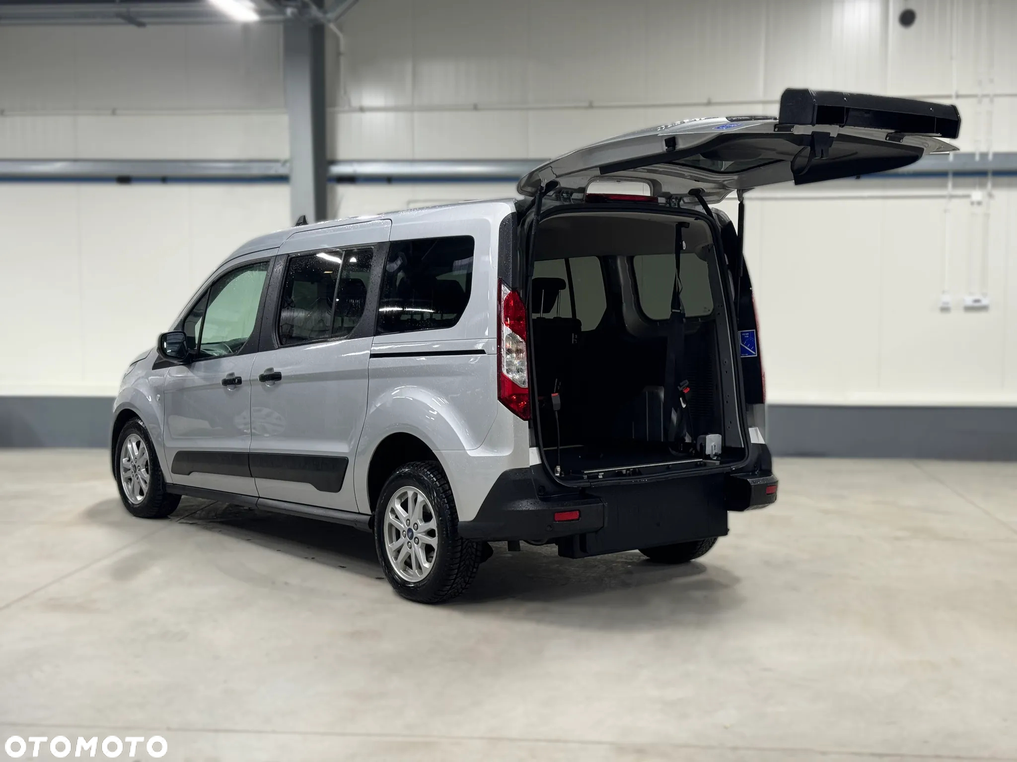 Ford Transit Connect - 6