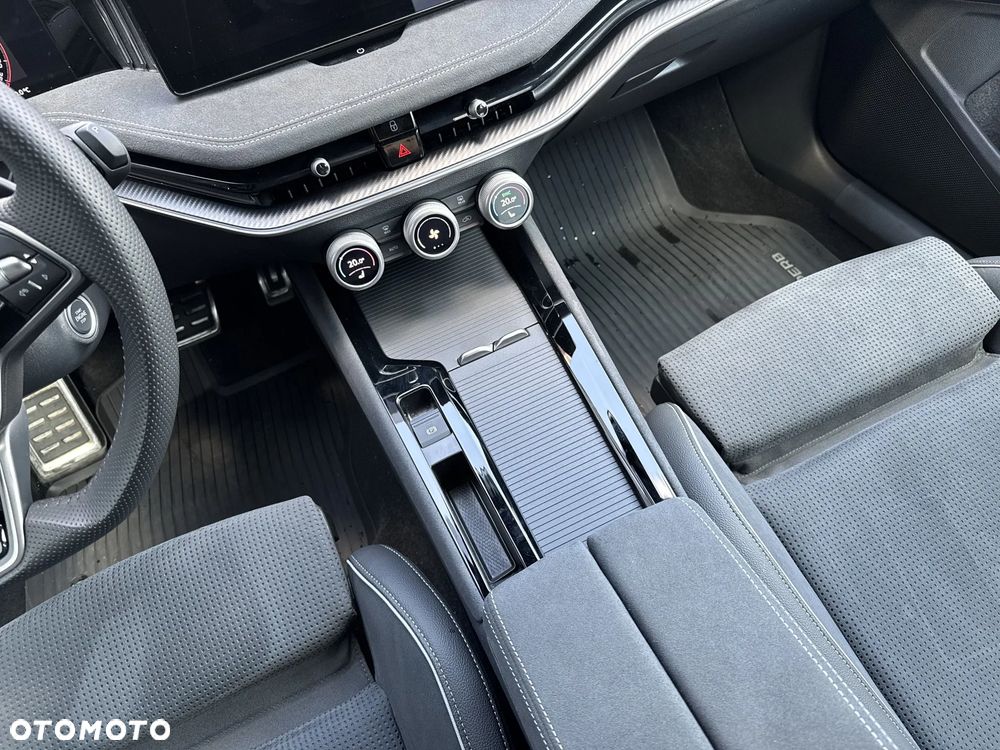 Skoda Superb 2.0 TSI Sportline DSG - 11