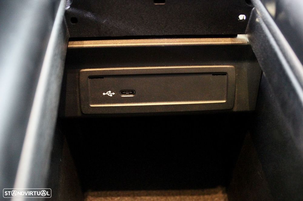 Mercedes-Benz CLA 180 d Shooting Brake Business Solutions Aut. - 32