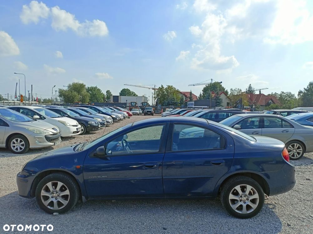 Chrysler Neon - 2