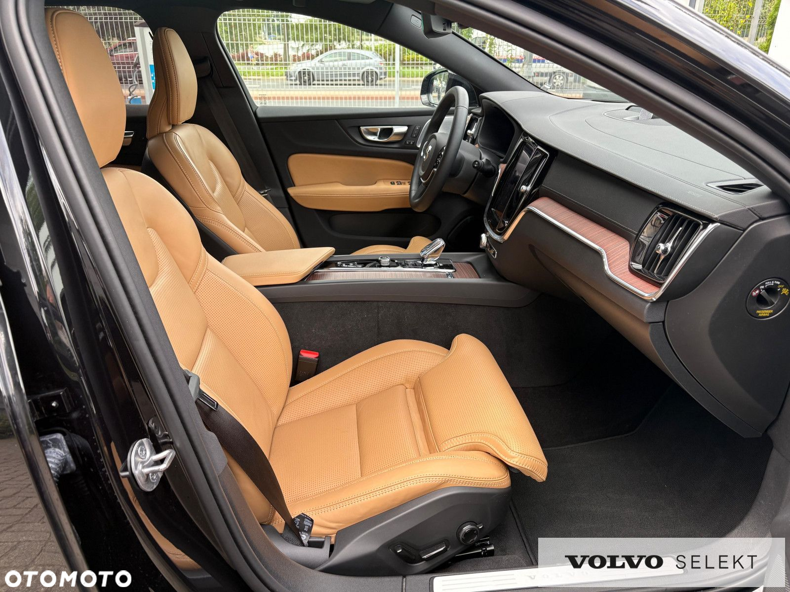 Volvo V60 Cross Country - 15