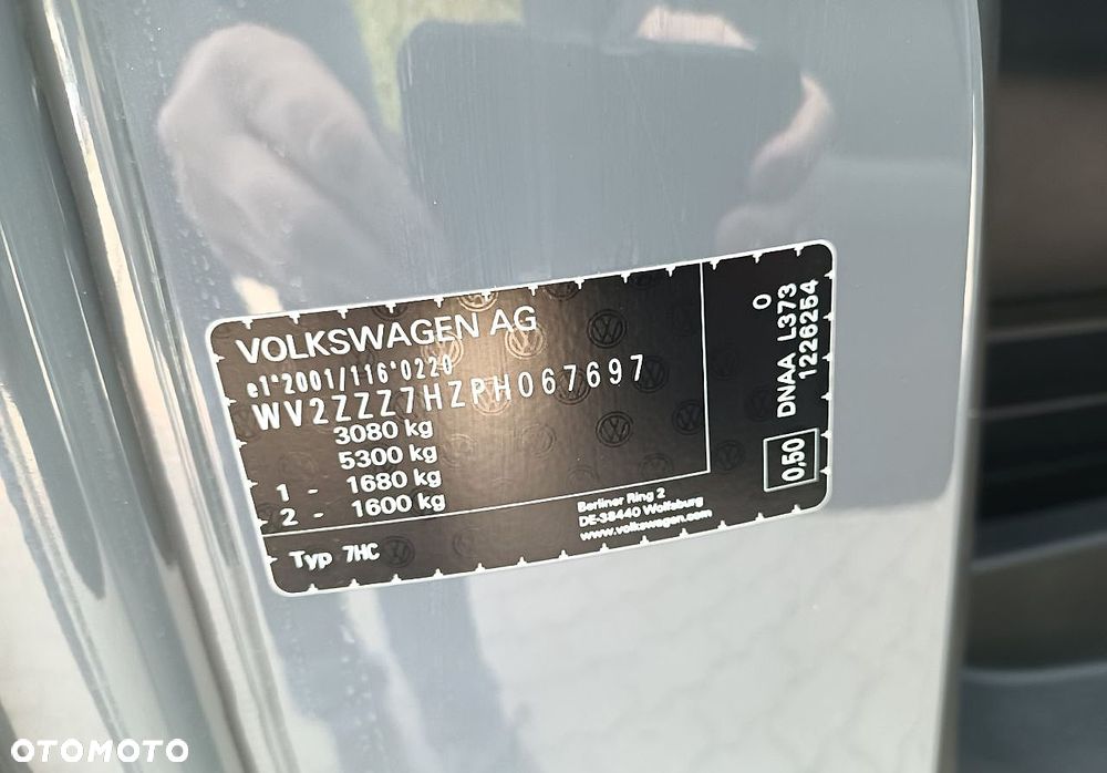 Volkswagen Caravelle - 22