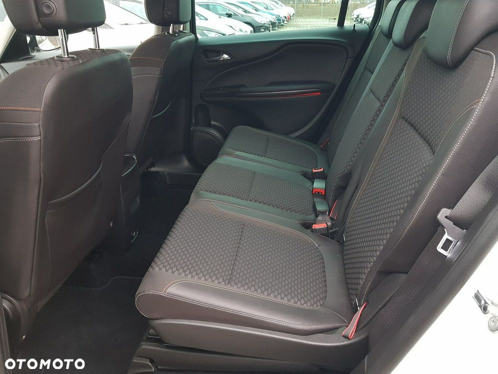 Opel Zafira 1.6 T SIDI Cosmo S&S - 11