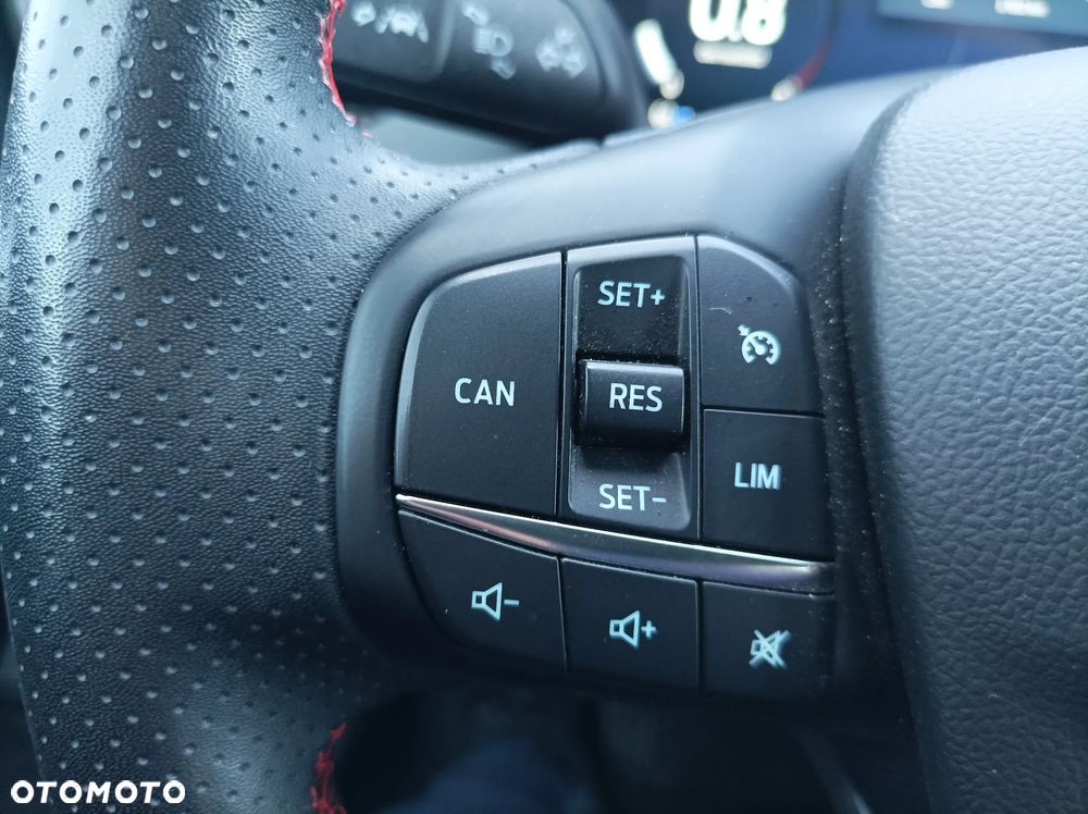 Ford Focus 1.0 EcoBoost mHEV ST-Line X - 18