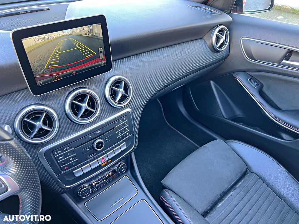 Mercedes-Benz CLA - 12