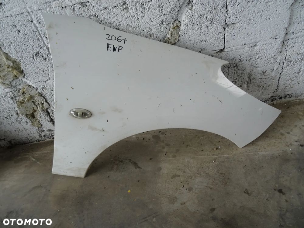 Błotnik Prawy Przód Peugeot 206+ Plus EWP