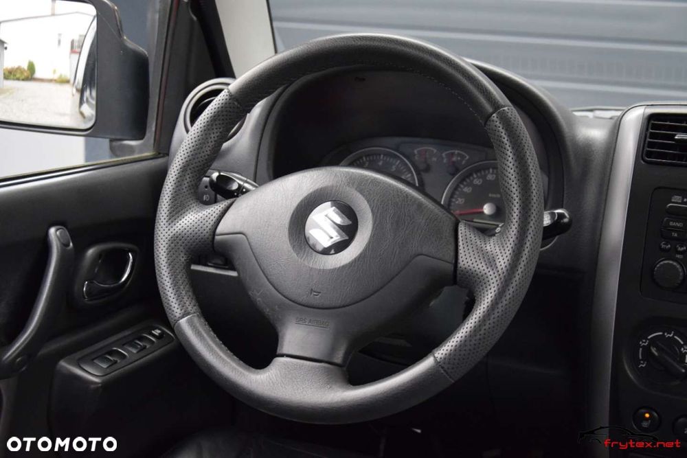 Suzuki Jimny - 25