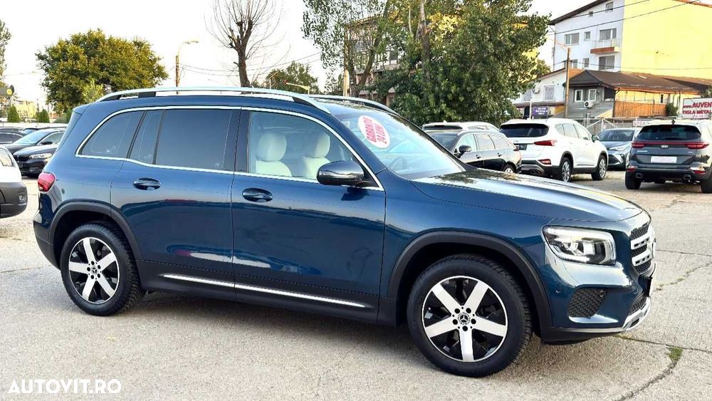 Mercedes-Benz GLB - 11