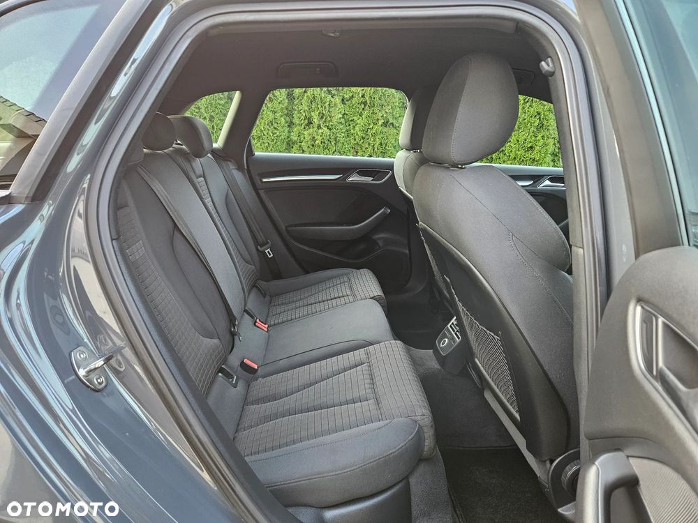 Audi A3 Sportback 30 TFSI S tronic sport - 22