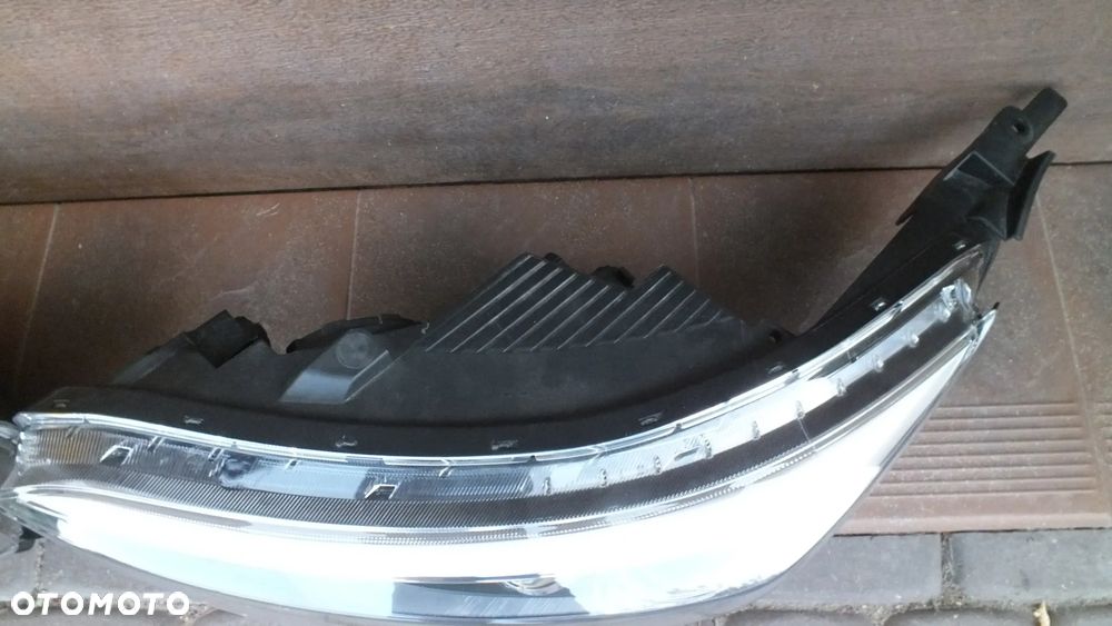 Lampa przednia lewa prawa 92101-H8 led - 6