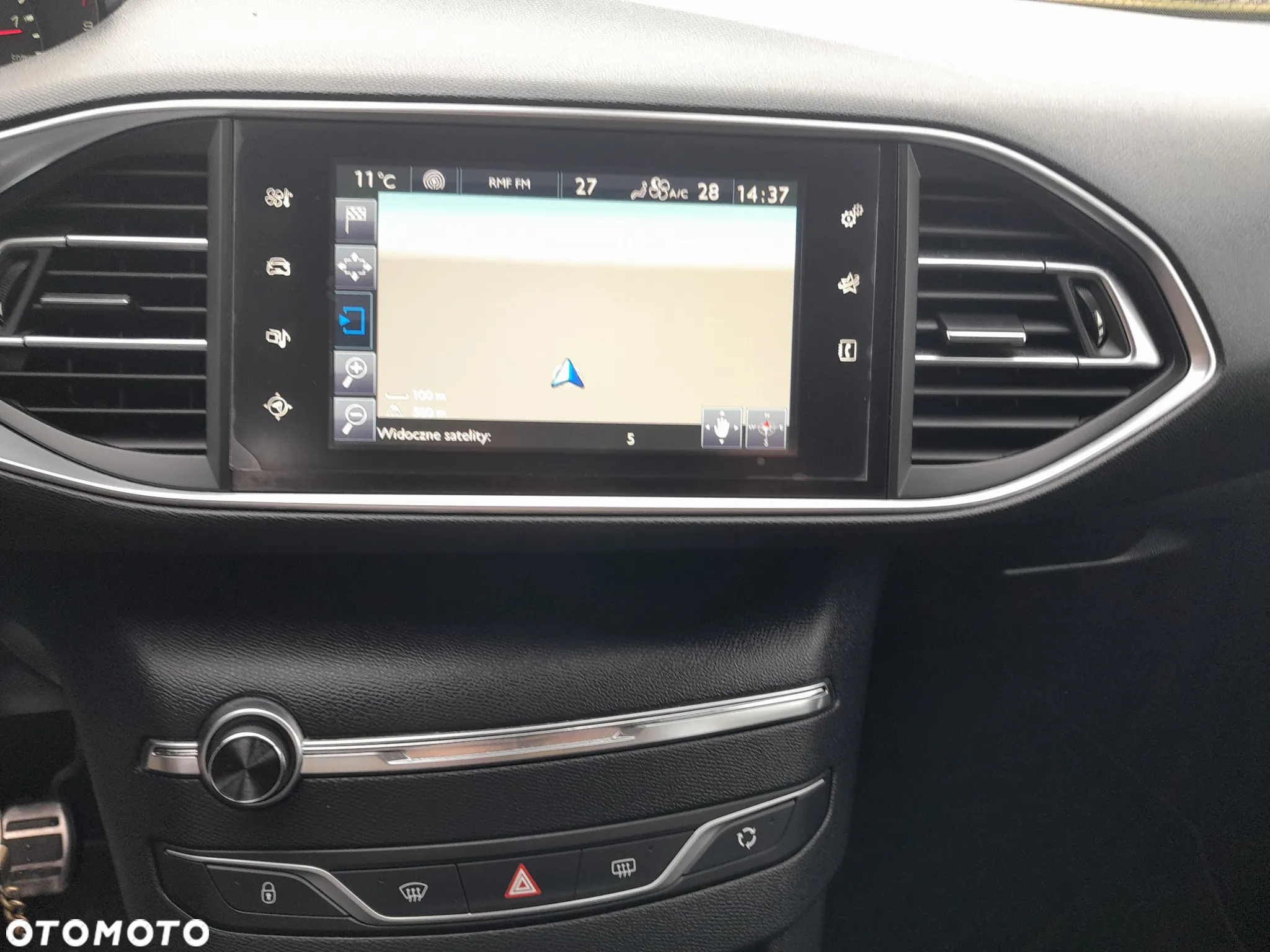 Peugeot 308 1.6 BlueHDi Style S&S - 28