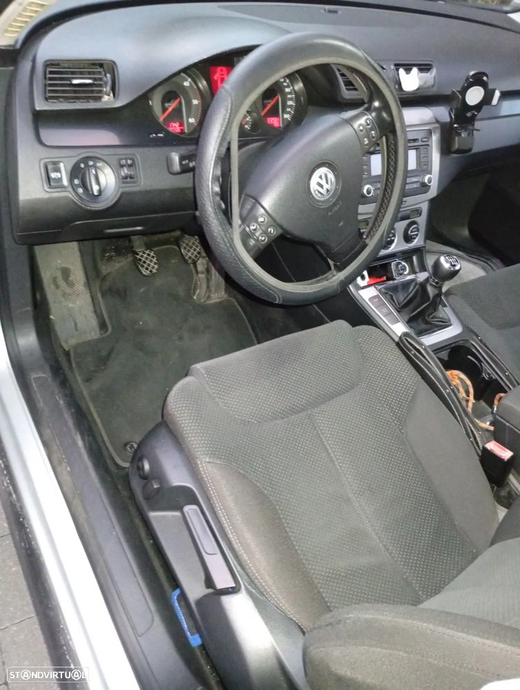 VW Passat Variant 2.0 TDi Confortline - 10