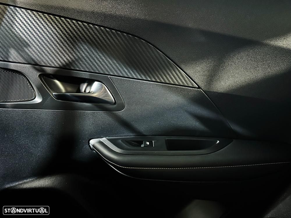 Peugeot 2008 1.2 PureTech Allure EAT8 - 20