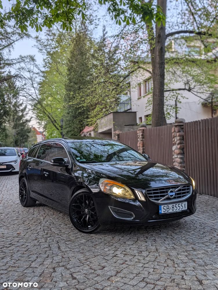 Volvo V60 D3 Summum - 1