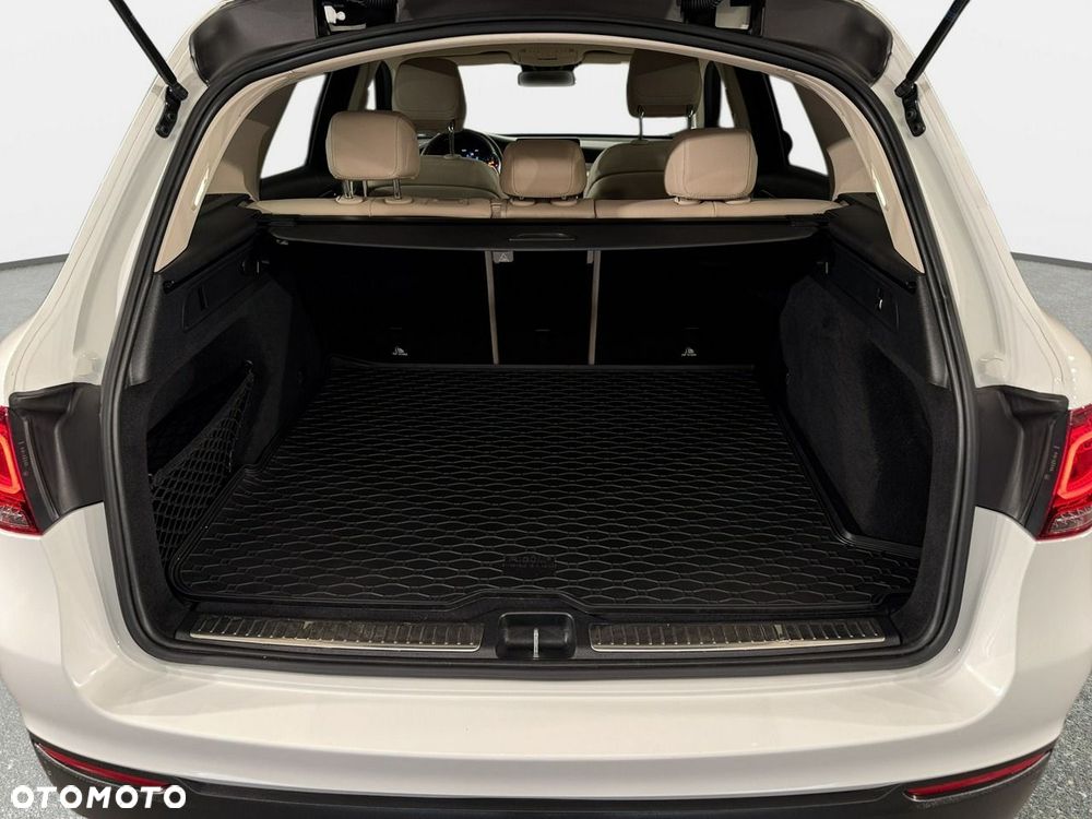 Mercedes-Benz GLC - 14