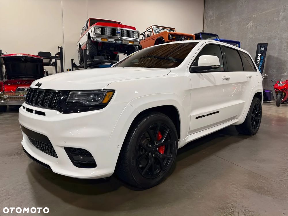 Jeep Grand Cherokee SRT - 4