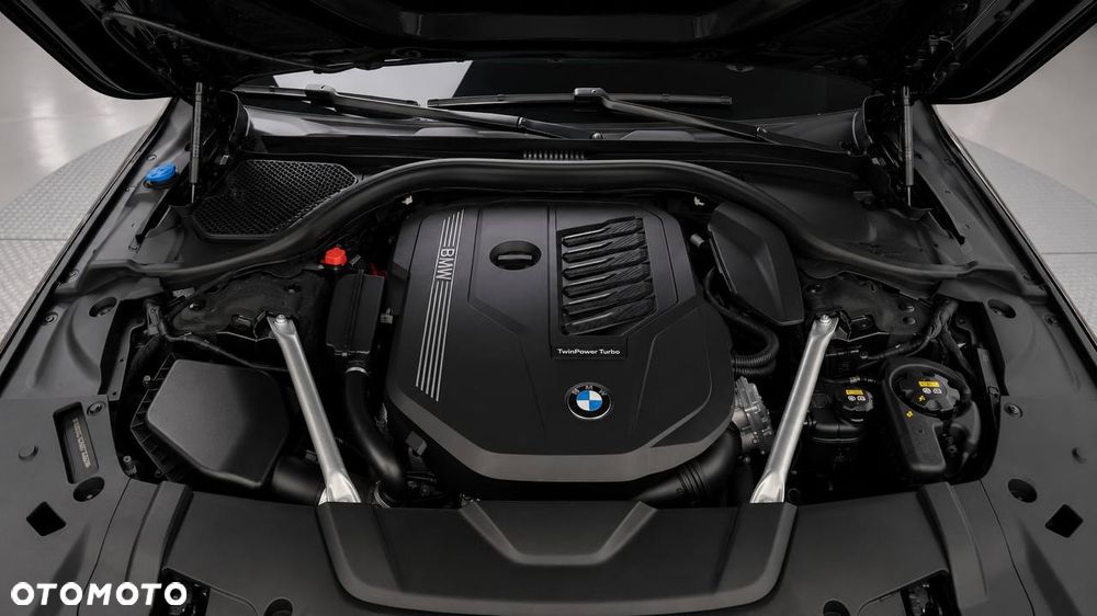 BMW Seria 7 740Li xDrive sport - 13