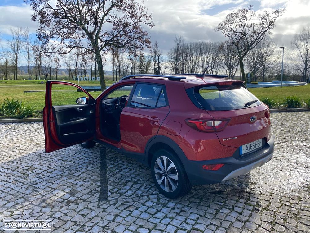 Kia Stonic 1.2 by FILA - 5