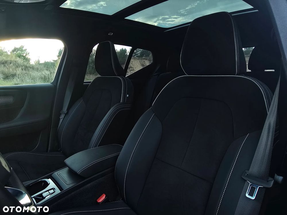 Volvo XC 40 B3 Plus Dark - 9