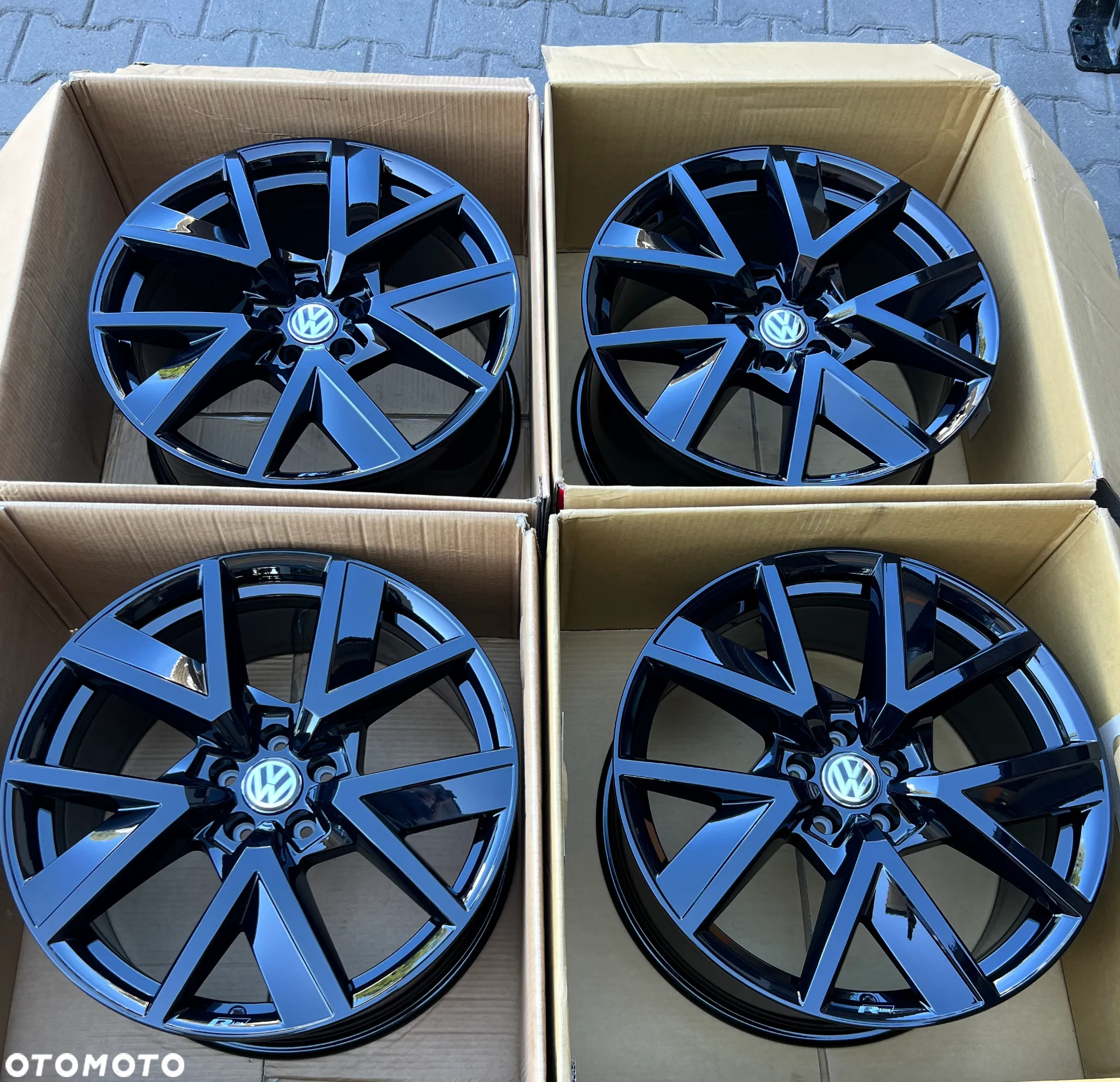 Oryginalne Felgi VW Touareg Atlas R-line Blac Piano 20'' 760601025Q - 14