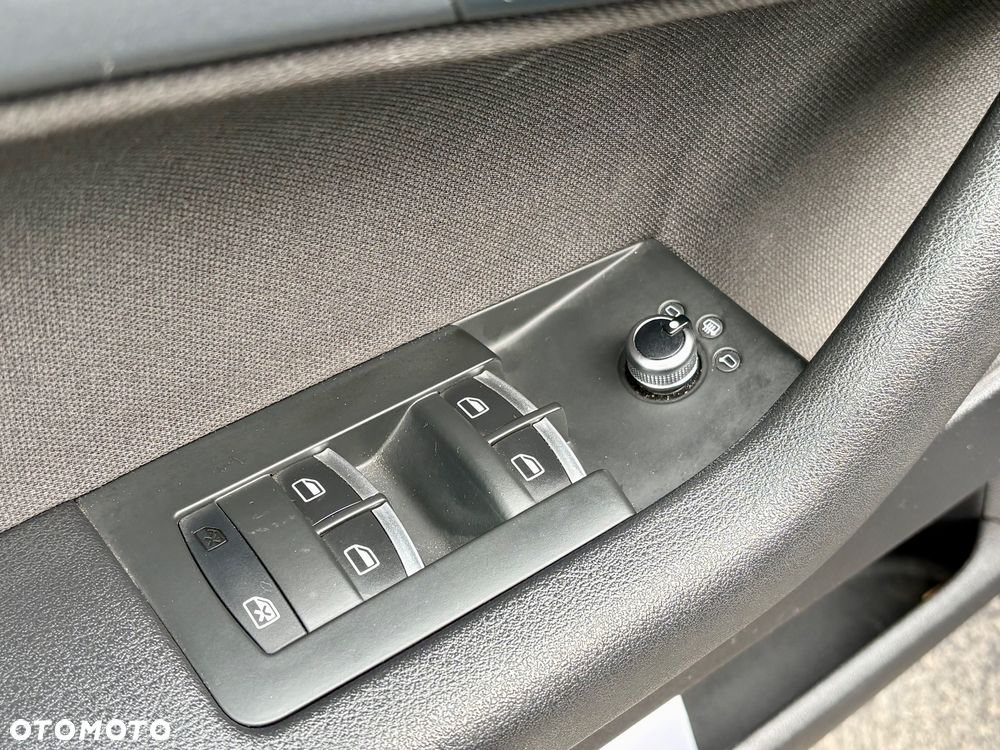 Audi A3 Sportback 1.6 TDI DPF Ambiente - 13