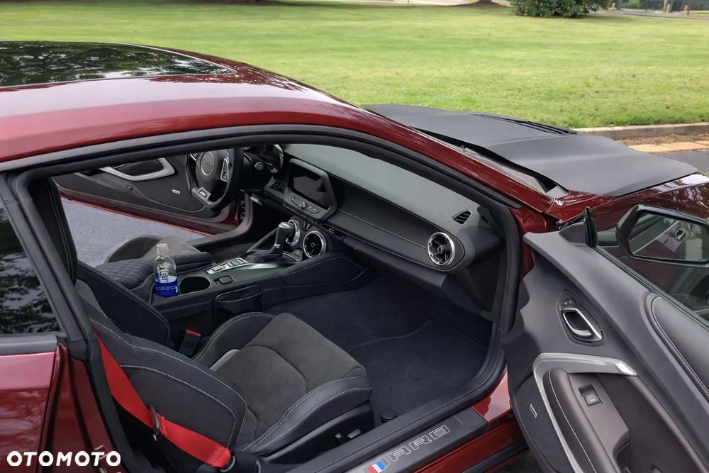 Chevrolet Camaro - 12