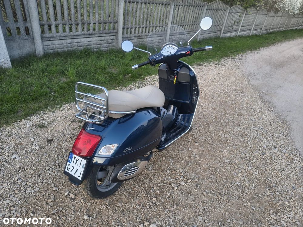 Piaggio Vespa - 10