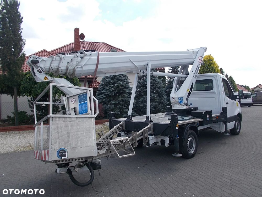 Mercedes-Benz Sprinter - 15