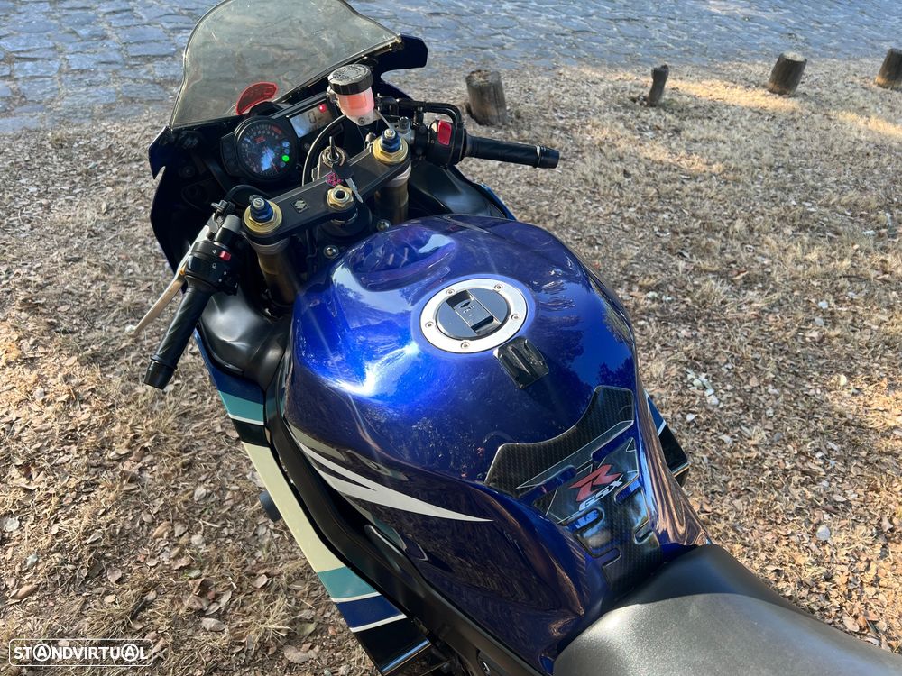 Suzuki GSX-R - 6