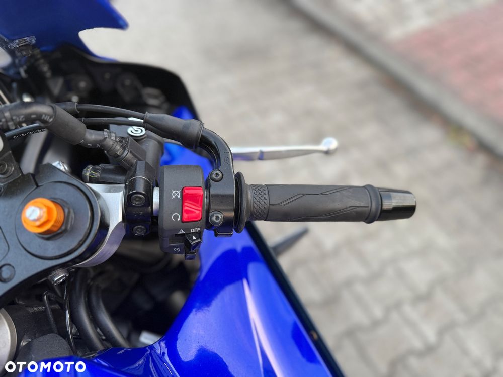 Yamaha R7 - 24