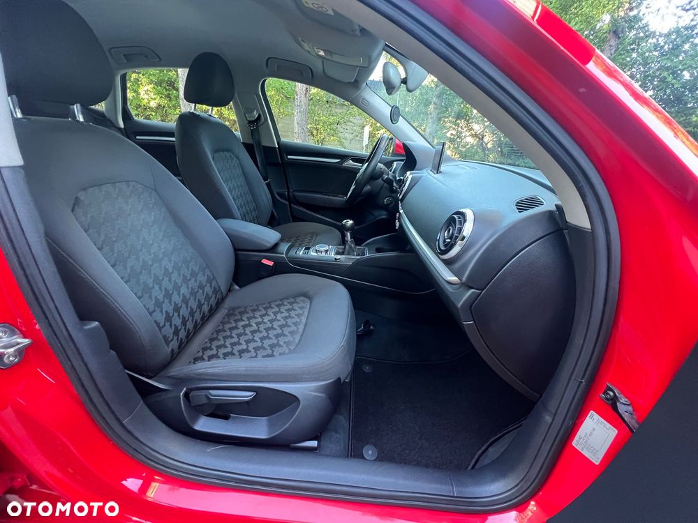 Audi A3 Limousine 1.6 TDI (clean diesel) Ambiente - 12