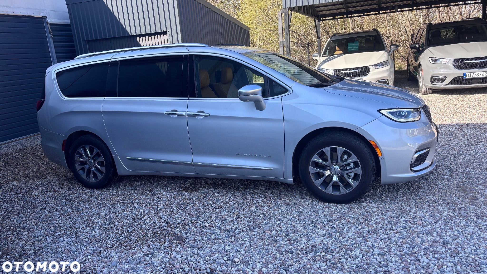 Chrysler Pacifica - 4