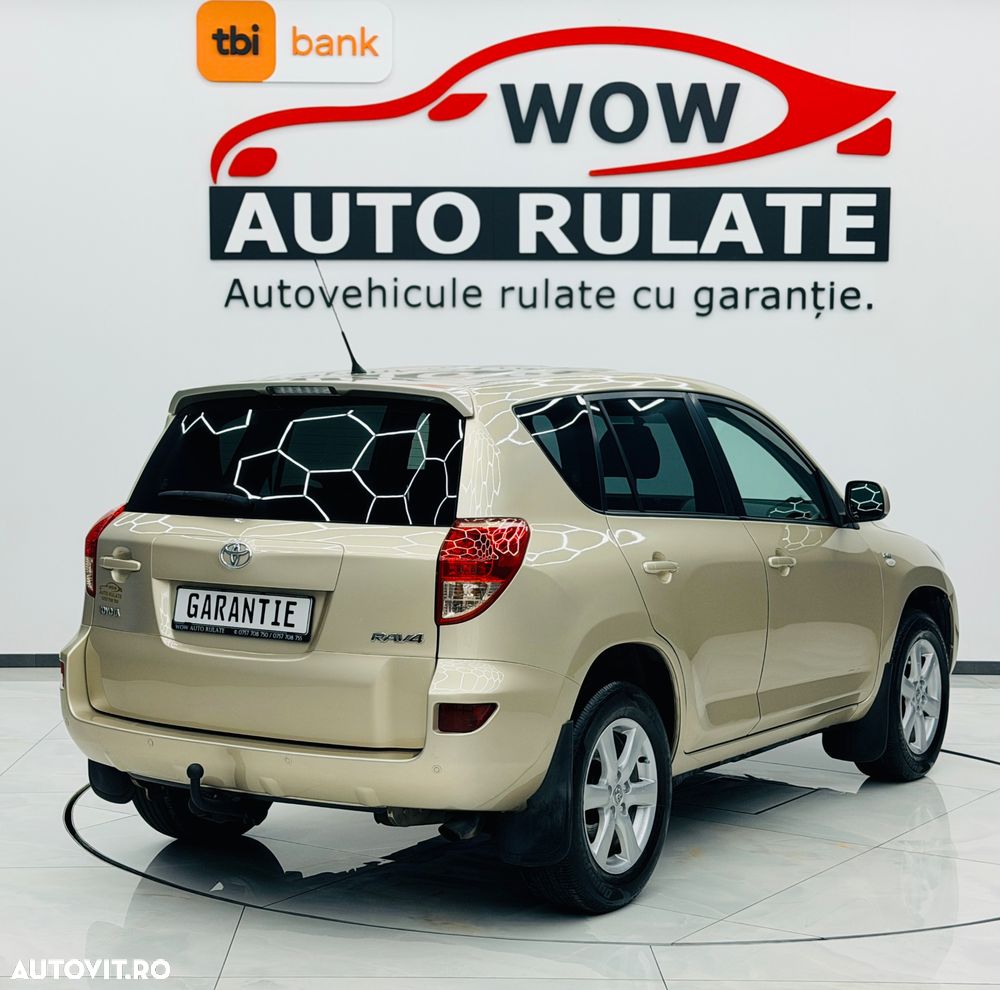 Toyota RAV4 2.2 D-4D 4x4 Sol - 4