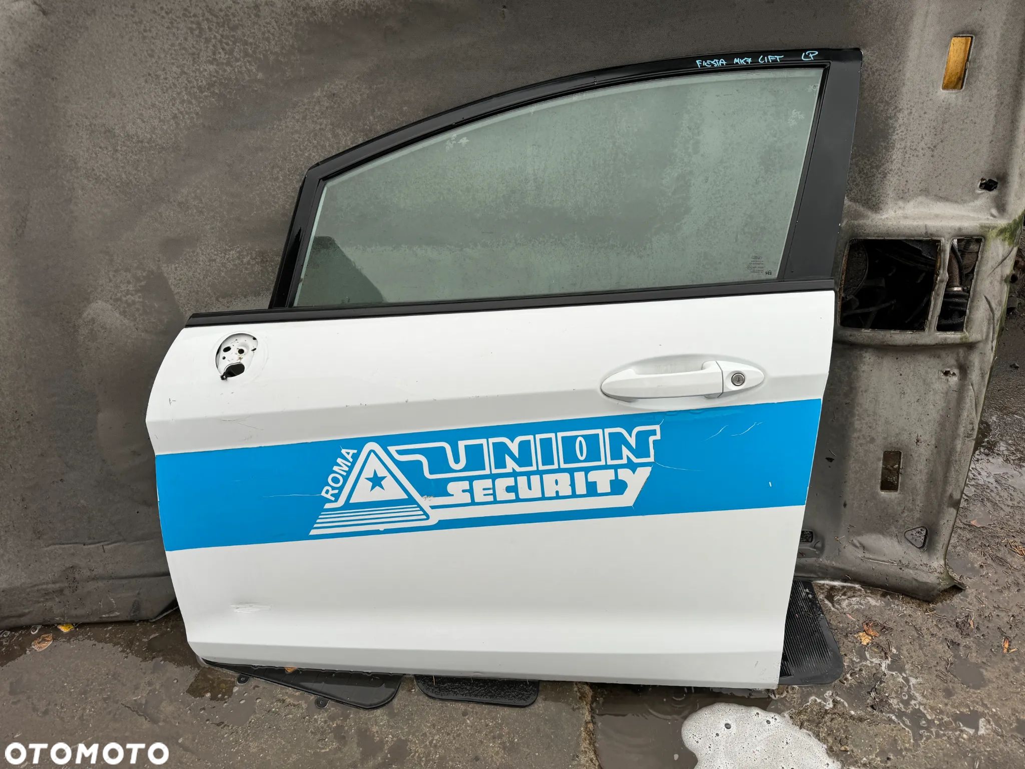 Drzwi lewe Ford Fiesta MK7 lift lewy przód OE - 1
