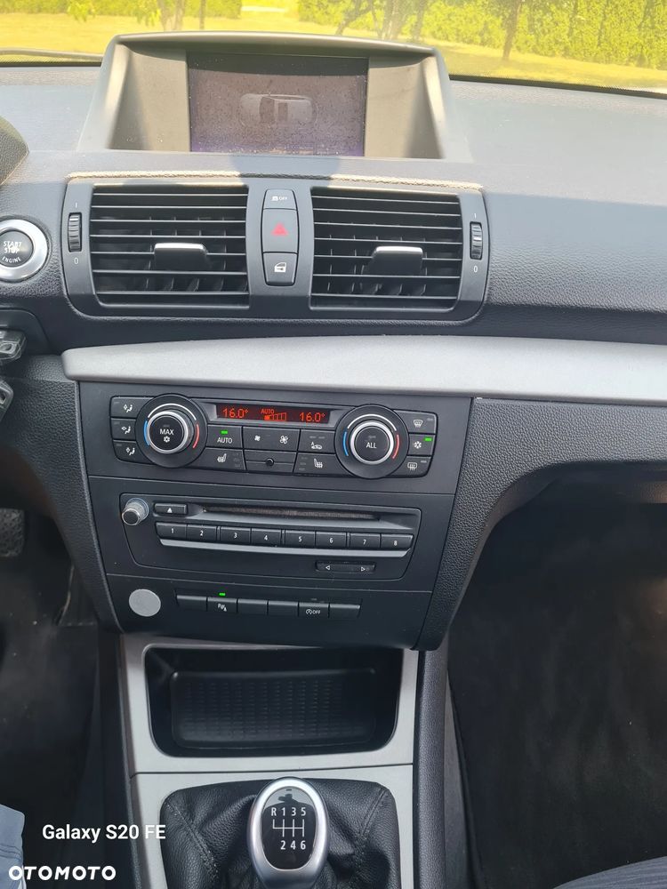 BMW Seria 1 118d DPF Edition Lifestyle - 11